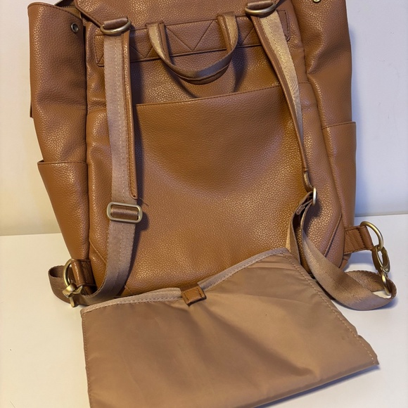 Freshly Picked Classic Multi Adjustable Diaper Bag Backpack Butterscotch Tan - Picture 6 of 8